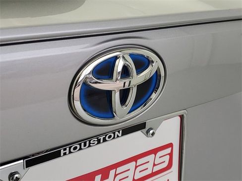 Used 2024 Toyota RAV4 XLE Premium image 9