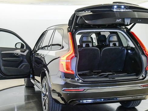 Certified 2023 Volvo XC90 T8 Ultimate AWD/4WD image 28