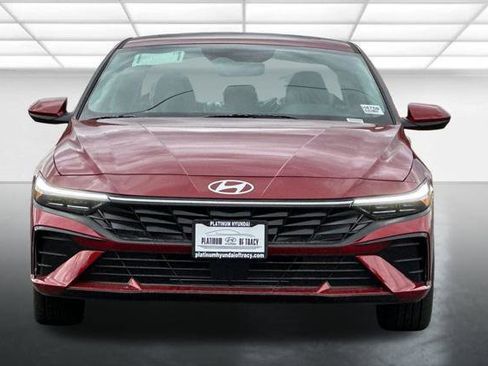 New 2025 Hyundai Elantra SEL image 6