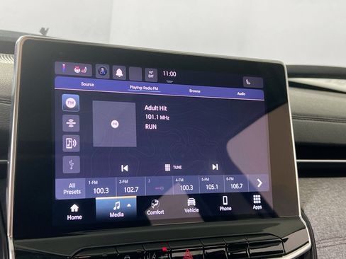 Used 2022 Jeep Compass Latitude w/ Sun and Sound Group AWD/4WD image 14