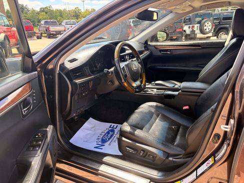 Used 2013 Lexus ES 350 w/ Luxury Pkg FWD image 8