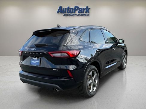 Used 2023 Ford Escape ST-Line w/ Tech Pack #1 AWD/4WD image 9