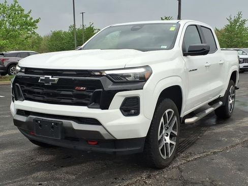 Used 2024 Chevrolet Colorado Z71 w/ Z71 Convenience Package 2 AWD/4WD image 1
