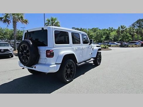 Used 2023 Jeep Wrangler Unlimited Sahara AWD/4WD image 24
