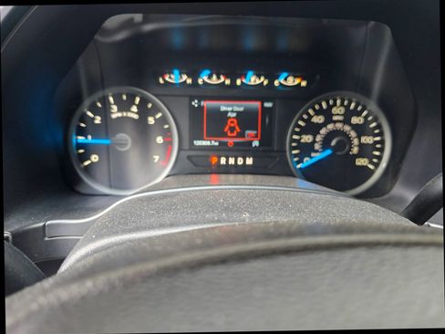 Used 2017 Ford F150 XLT w/ Equipment Group 302A Luxury image 18