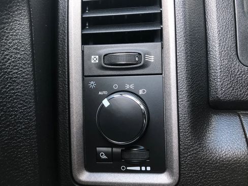 Used 2022 RAM 1500 Tradesman w/ Chrome Plus Package image 11