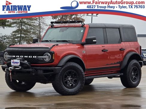 Used 2022 Ford Bronco Wildtrak image 1