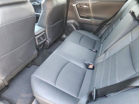 Used 2022 Toyota RAV4 Limited image 32