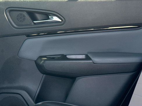 Certified 2024 Honda Prologue Touring image 16