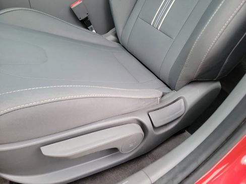 Used 2021 Hyundai Elantra SEL image 12