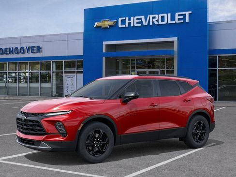 New 2025 Chevrolet Blazer LT w/ Midnight/Sport Edition image 2