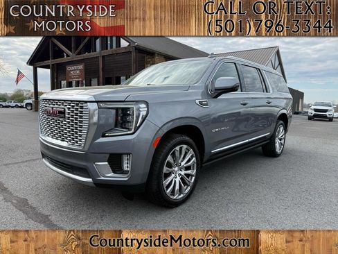 Used 2022 GMC Yukon XL Denali image 1