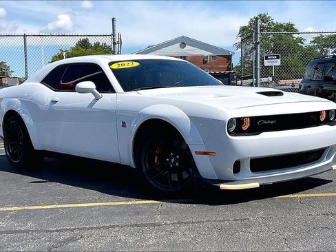 Used 2022 Dodge Challenger R/T Scat Pack RWD image 34