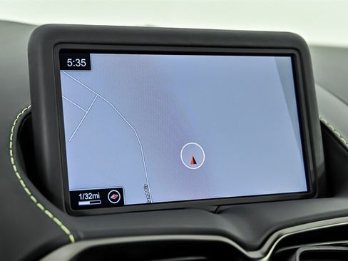 Used 2023 Aston Martin V8 Vantage Coupe RWD image 26