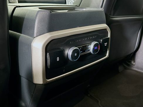 Used 2024 Ford Expedition Max XLT image 27