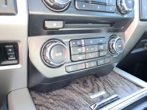 Used 2017 Ford F250 Lariat w/ Lariat Ultimate Package image 19