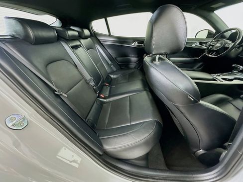 Used 2019 Kia Stinger GT1 AWD/4WD image 8