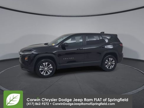 Used 2026 Chevrolet Equinox LT FWD image 8