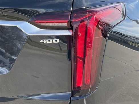 Used 2023 Cadillac XT6 Premium Luxury w/ Technology Package image 6