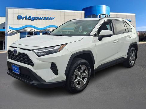 Used 2023 Toyota RAV4 XLE w/ Convenience Package AWD/4WD image 3