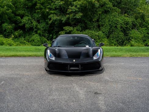Used 2018 Ferrari 488 GTB RWD image 5