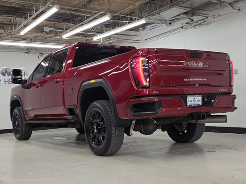 Used 2025 GMC Sierra 2500 AT4 w/ AT4 Premium Plus Package AWD/4WD image 12