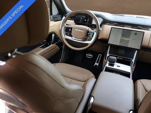 Used 2025 Land Rover Range Rover Autobiography AWD/4WD image 25