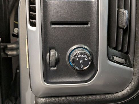 Used 2017 GMC Sierra 1500 SLE w/ SLE Value Package image 12