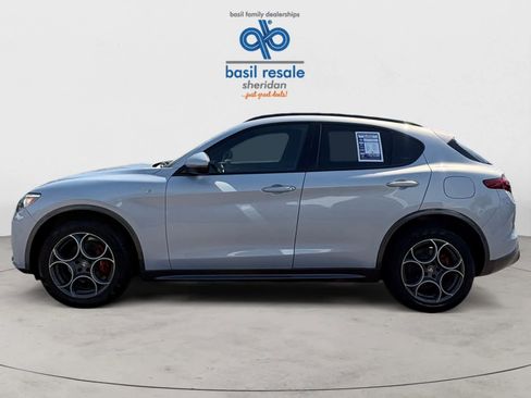 Used 2022 Alfa Romeo Stelvio Ti AWD/4WD image 3
