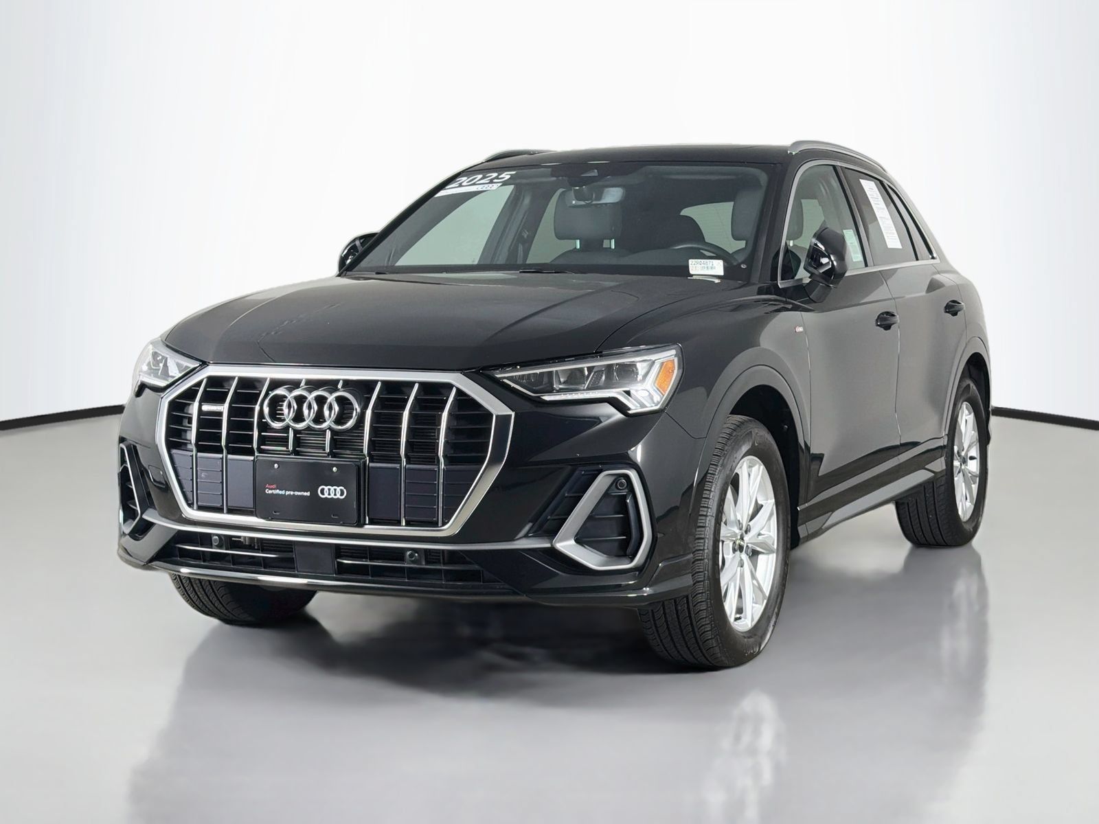 Certified 2025 Audi Q3 2.0T Premium w/ Convenience Package AWD/4WD image 3