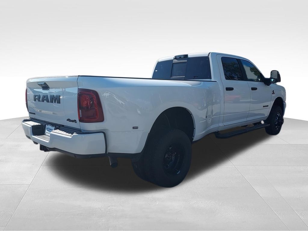 New 2026 RAM 3500 Big Horn AWD/4WD image 8