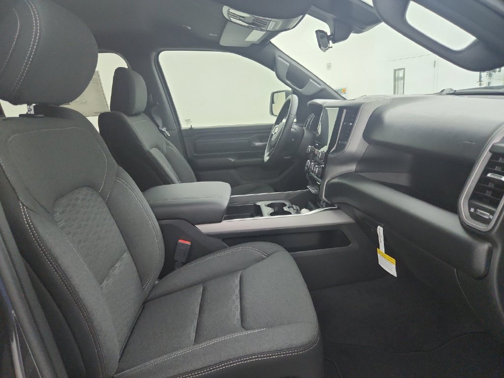 New 2027 RAM 1500 Express AWD/4WD image 32