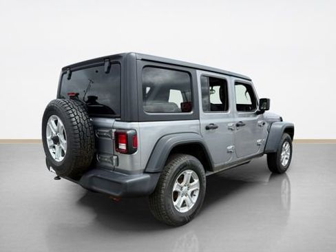 Used 2019 Jeep Wrangler Unlimited Sport S AWD/4WD image 3