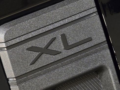 New 2025 Ford Maverick XL w/ Equipment Group 102A image 12