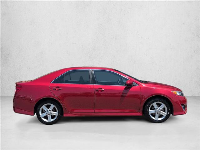 Used 2014 Toyota Camry SE FWD image 4