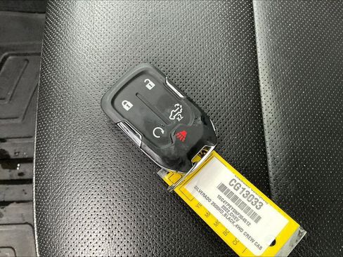 Used 2022 Chevrolet Silverado 2500 LTZ w/ LTZ Plus Package image 12