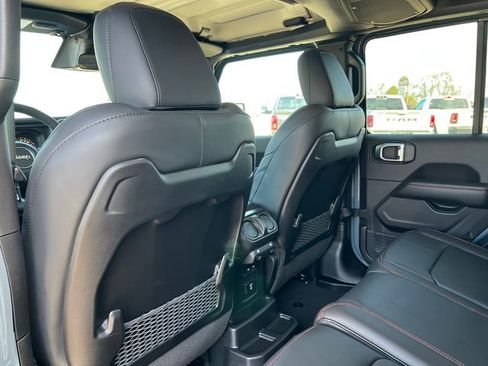 New 2026 Jeep Wrangler Unlimited Rubicon w/ Xtreme 35 Tire Package image 31