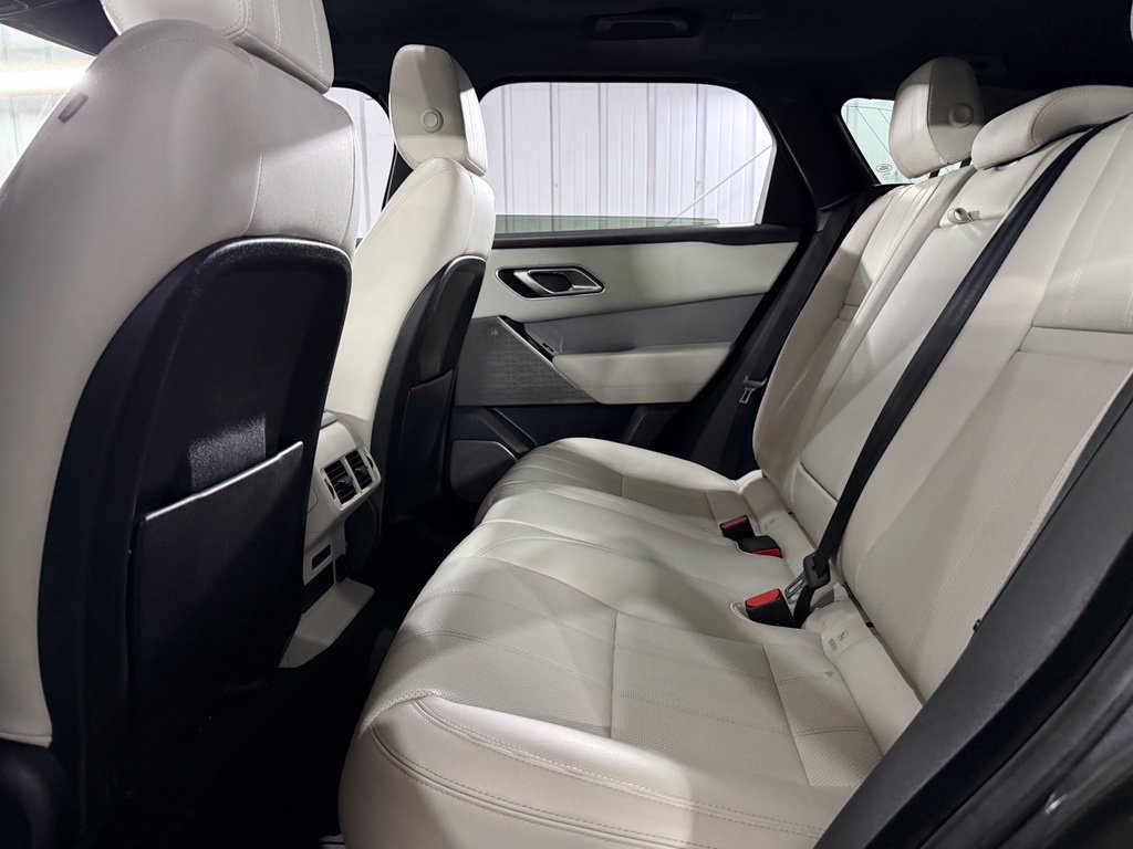 Used 2018 Land Rover Range Rover Velar R-Dynamic SE AWD/4WD image 22