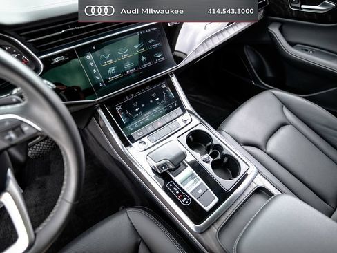 Used 2023 Audi Q8 Premium Plus AWD/4WD image 30