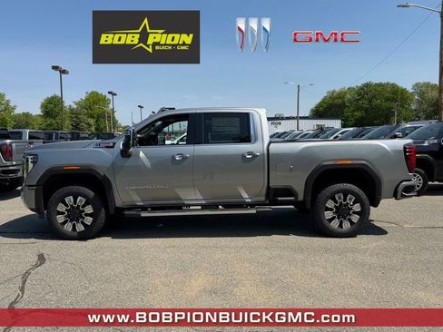 New 2026 GMC Sierra 2500 Denali w/ Denali Reserve Package AWD/4WD image 2