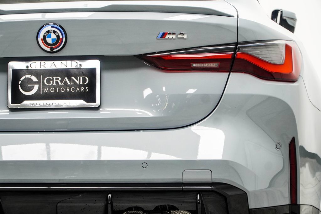 Used 2022 BMW M4 Coupe w/ Executive Package RWD image 20