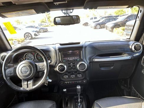 Used 2018 Jeep Wrangler Unlimited Sahara w/ Connectivity Group image 8