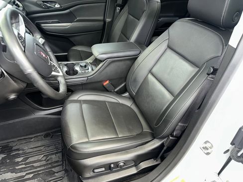 Certified 2023 GMC Acadia SLT w/ Technology Package image 2