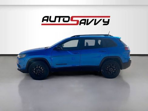 Used 2023 Jeep Cherokee Altitude Lux image 4