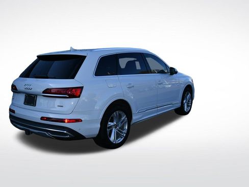 Certified 2023 Audi Q7 2.0T Premium w/ Convenience Package AWD/4WD image 7