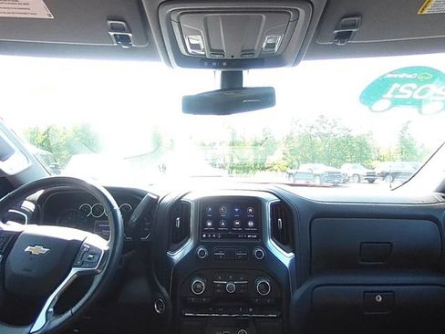 Used 2021 Chevrolet Silverado 1500 LT AWD/4WD image 36