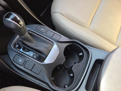 Used 2014 Hyundai Santa Fe GLS image 42