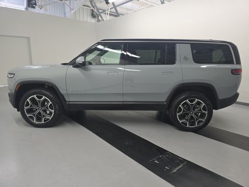 Used 2025 Rivian R1S Adventure Dual AWD/4WD image 2