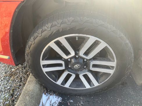 Used 2016 Toyota 4Runner Limited image 7