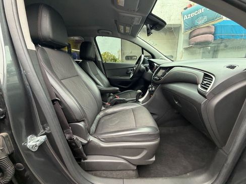Used 2018 Chevrolet Trax LT w/ LT Convenience Package AWD/4WD image 30
